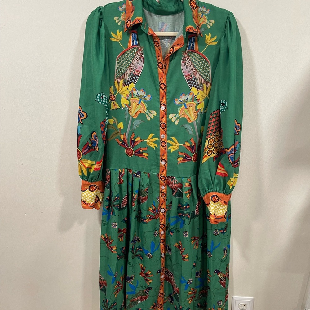 Vibrant Green Long Sleeve Dress with Floral Patterns
